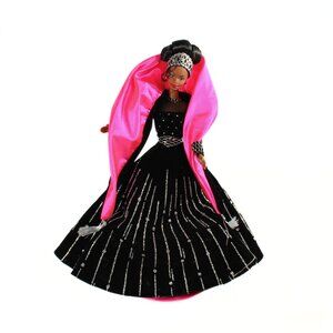 Vintage 1998 Holiday Barbie "Christie" Doll – Black & Silver Gown Hot Pink Shawl